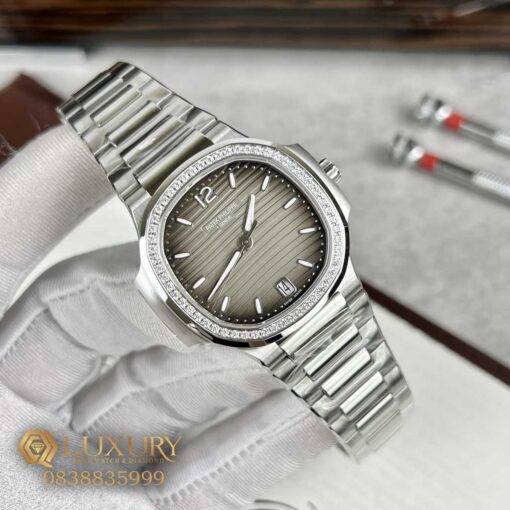 Đồng Hồ Nữ Patek Philippe Rep 11 Nautilus 7118/1200A Đính Đá Mặt Xám 35.2mm