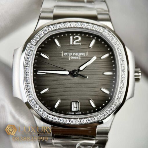 Đồng Hồ Nữ Patek Philippe Rep 11 Nautilus 7118/1200A Đính Đá Mặt Xám 35.2mm